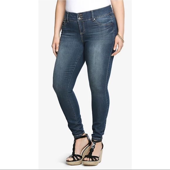 torrid Denim - NWT TORRID MEDIUM WASH JEGGING JEAN 18S SHORT